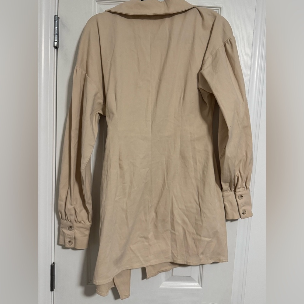 Le Lis Beige Dress - Picture 3 of 3